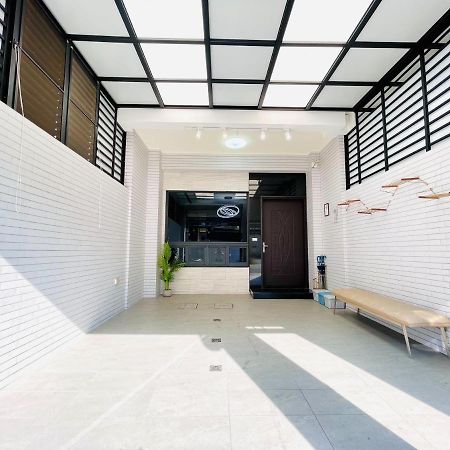 Six Seasons Inn - Qian He تاينان المظهر الخارجي الصورة