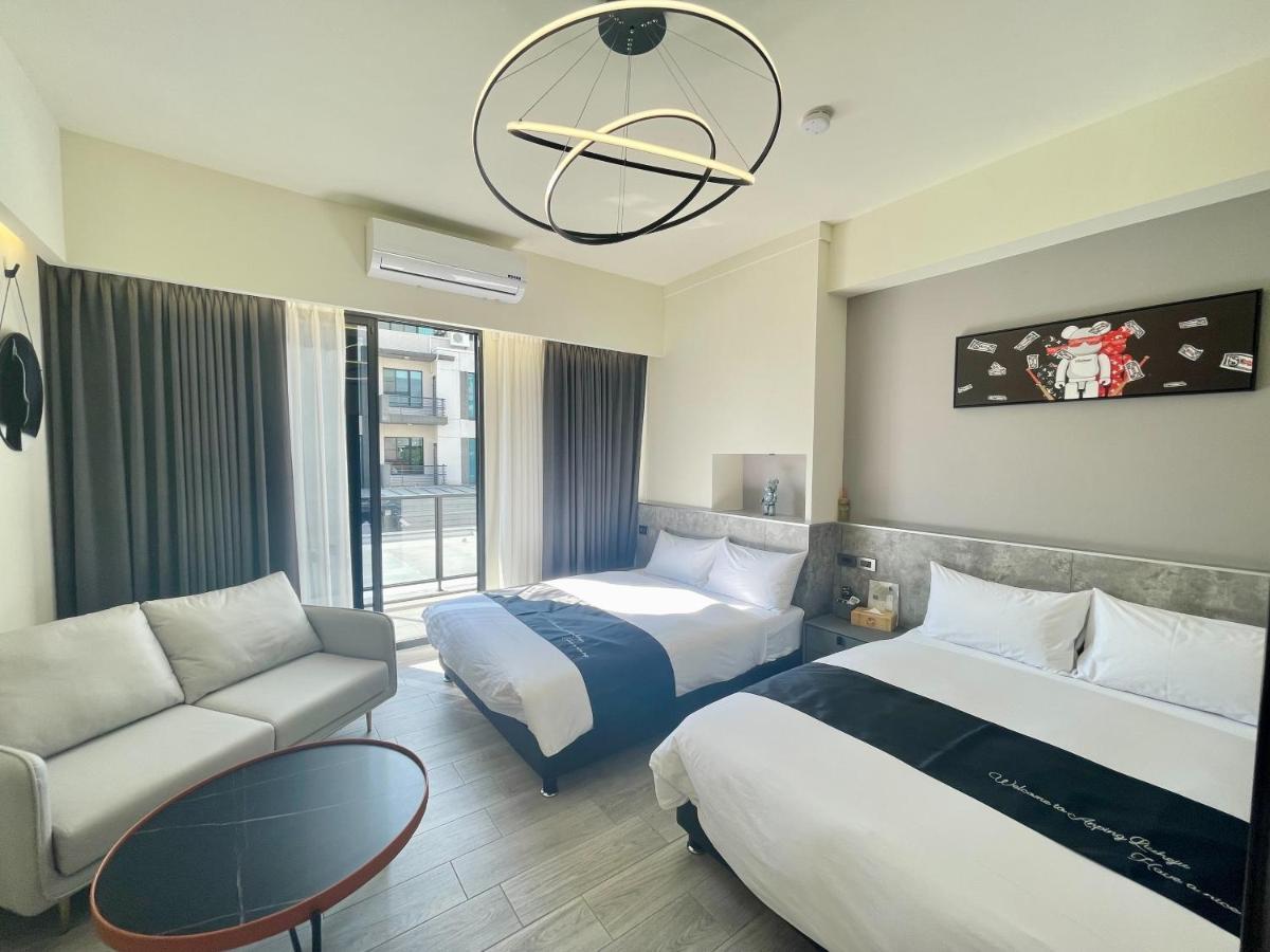 Six Seasons Inn - Qian He تاينان المظهر الخارجي الصورة
