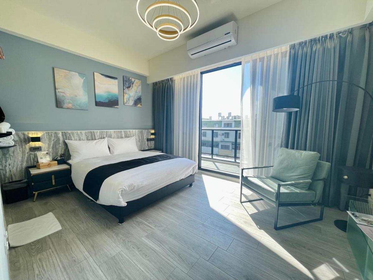 Six Seasons Inn - Qian He تاينان المظهر الخارجي الصورة