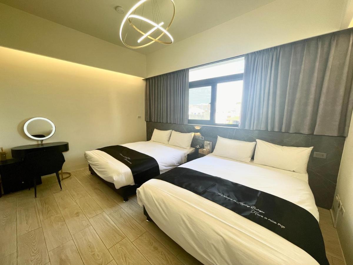 Six Seasons Inn - Qian He تاينان المظهر الخارجي الصورة
