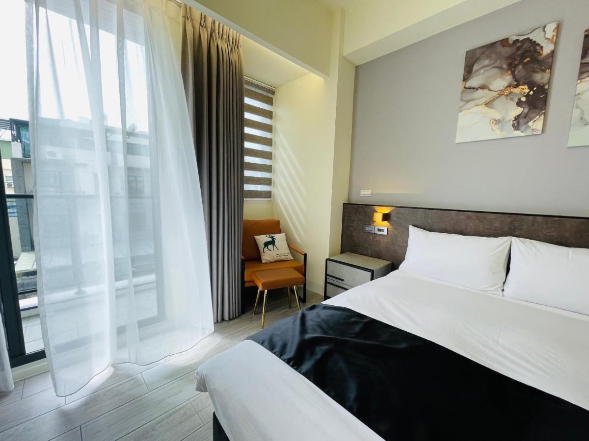 Six Seasons Inn - Qian He تاينان المظهر الخارجي الصورة